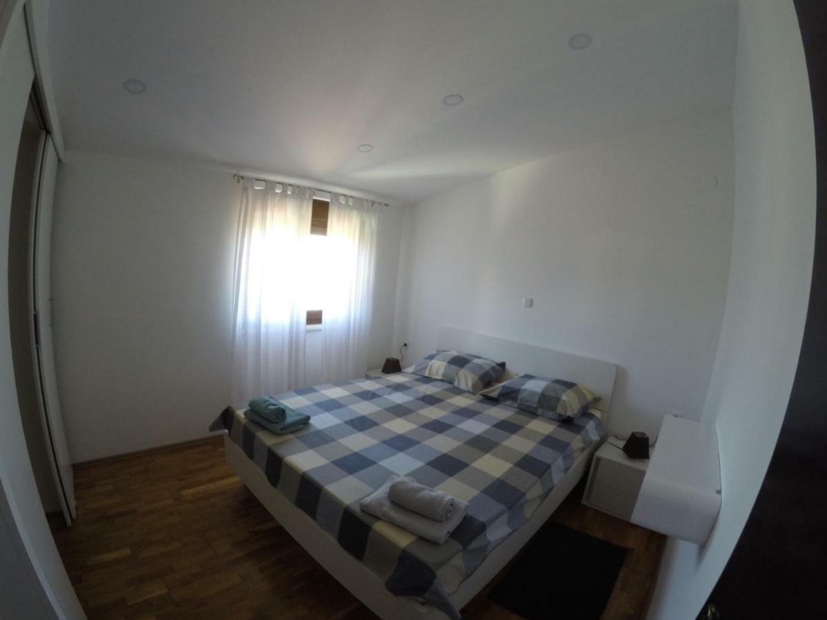Apartman Koralj Διαμέρισμα Πούλα Εξωτερικό φωτογραφία